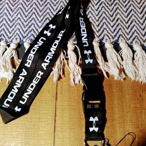 Under Armour out of sight lanyard keychain ID Holder black…